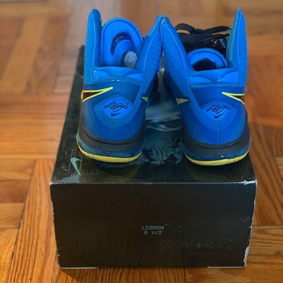 Nike Lebron 8 V/2 Entourage - Picture 2 of 5
